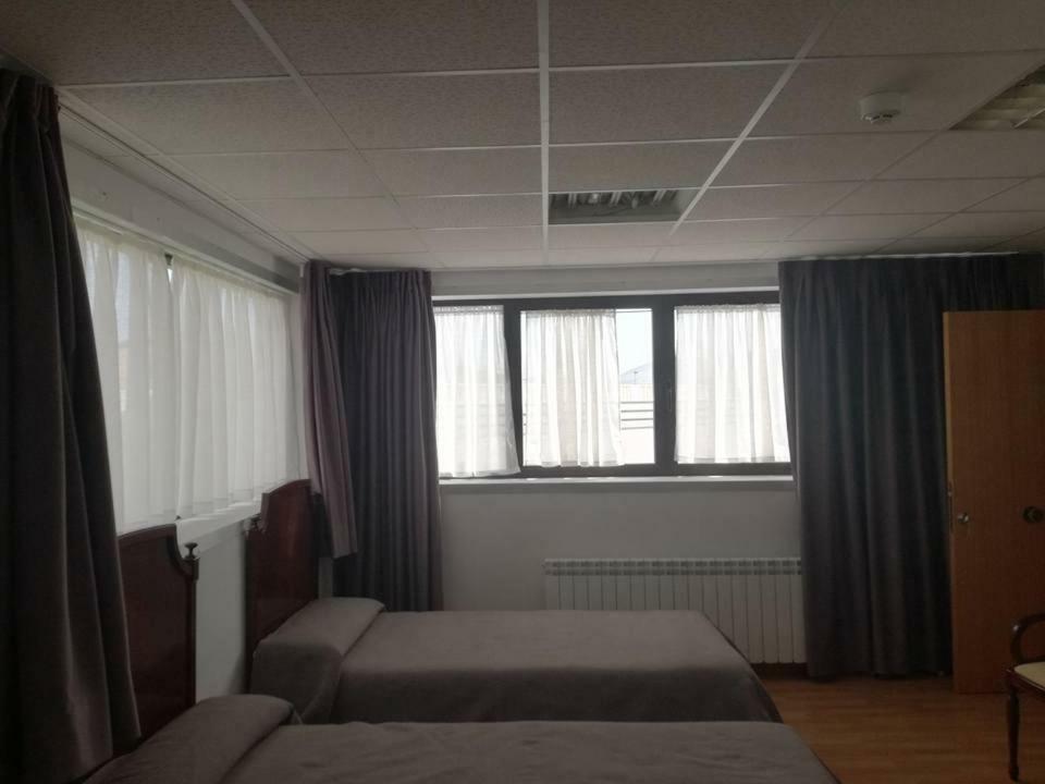 Pension La Espiga Pamplona Buitenkant foto